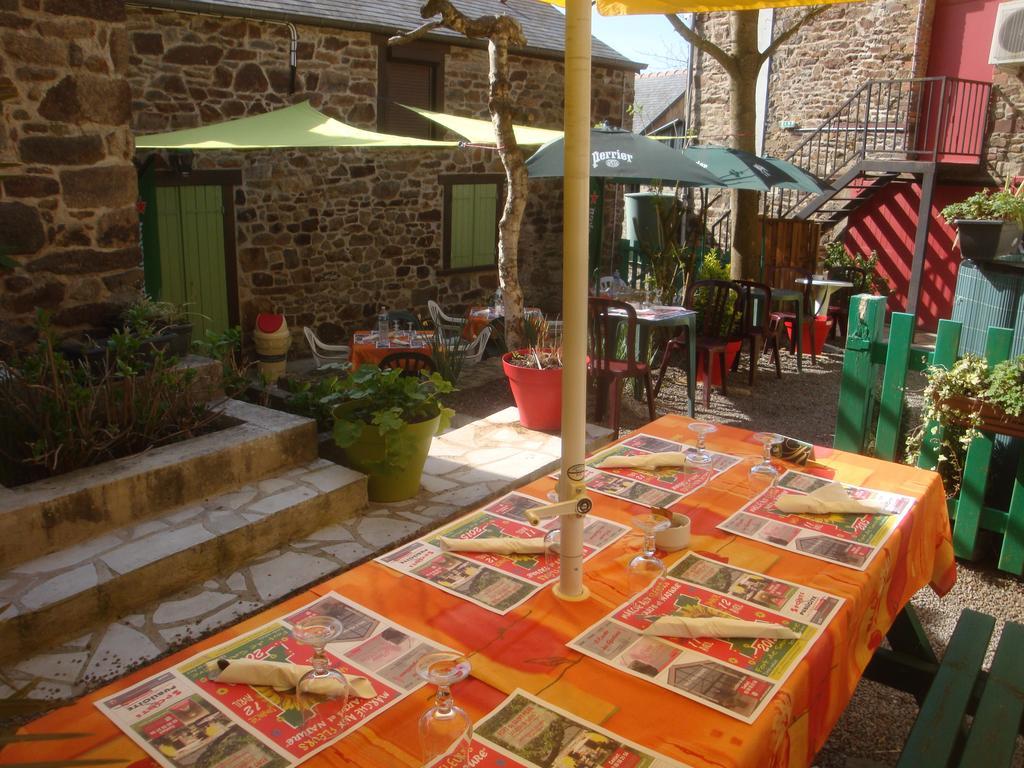 Auberge Du Chateau Châteauneuf-dʼIlle-et-Vilaine Εξωτερικό φωτογραφία